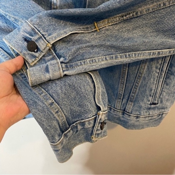 Nwt Levi’s Pride Embroidered Denim Jacket - Picture 6 of 8